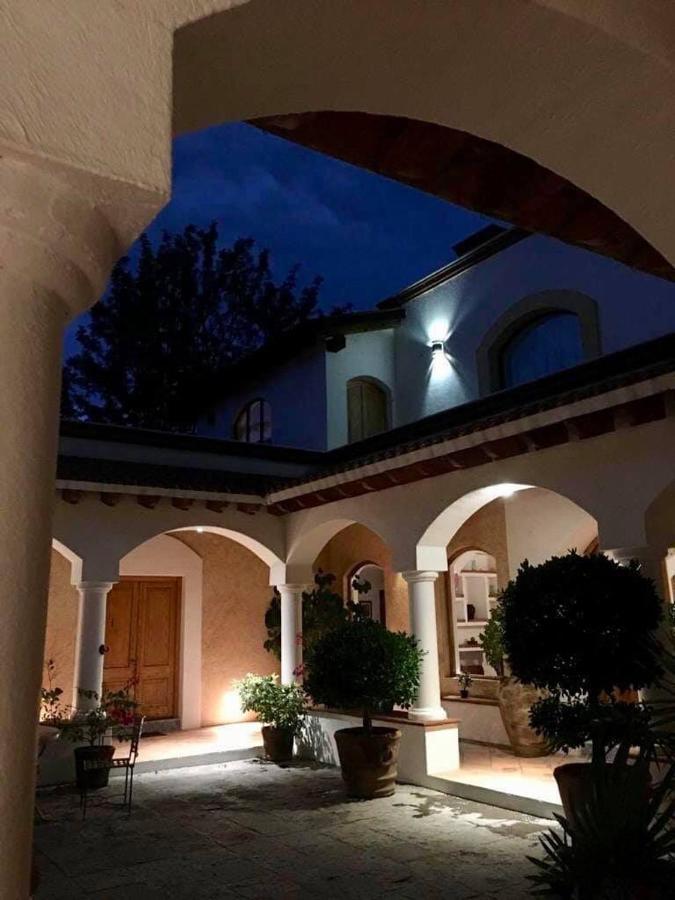 La Casona De Los Colibries El Pueblito  Bagian luar foto